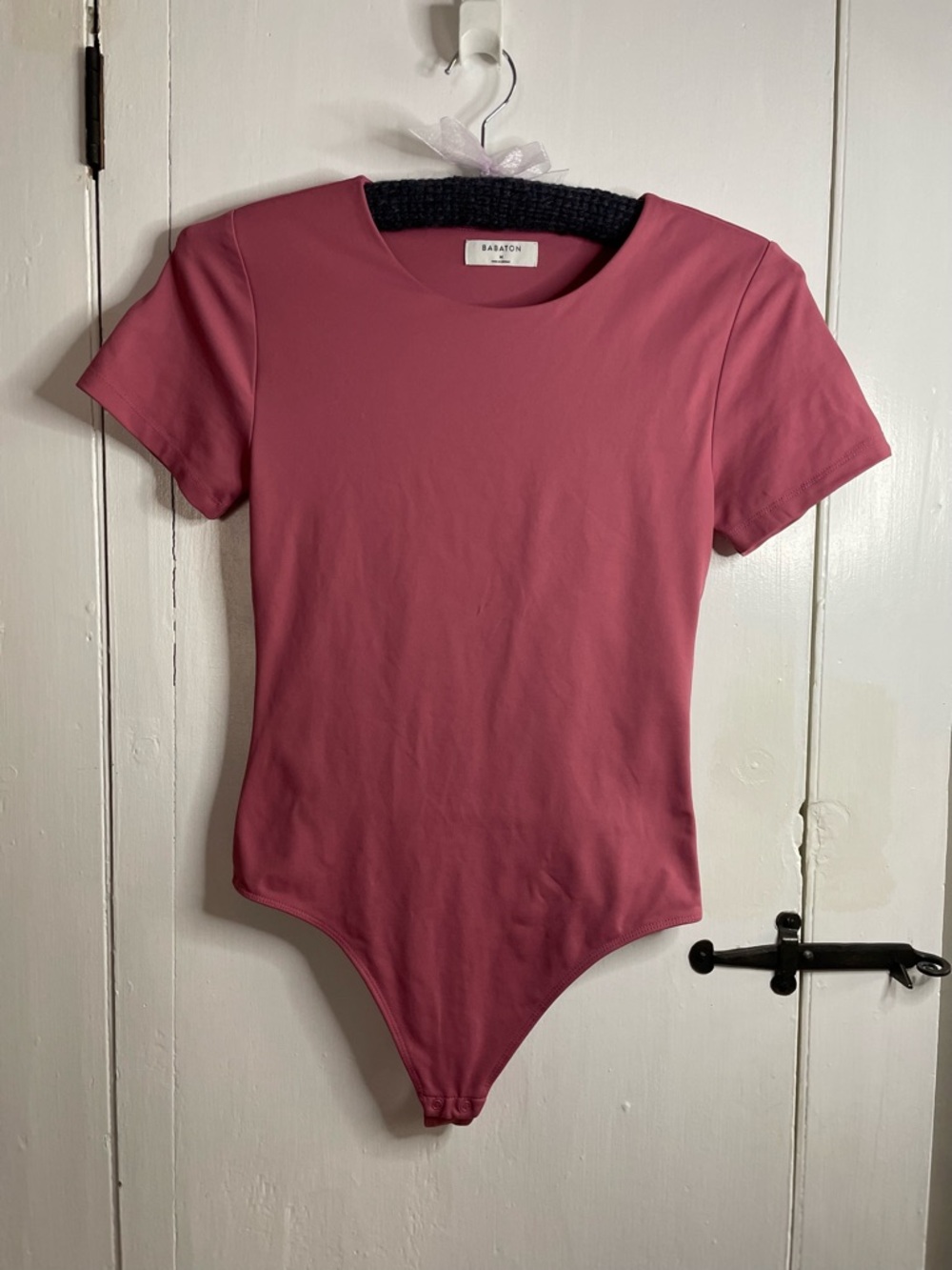 BABATON Aritzia Contour Short Sleeve Crewneck Thong-Cut bottom Bodysuit SZ M